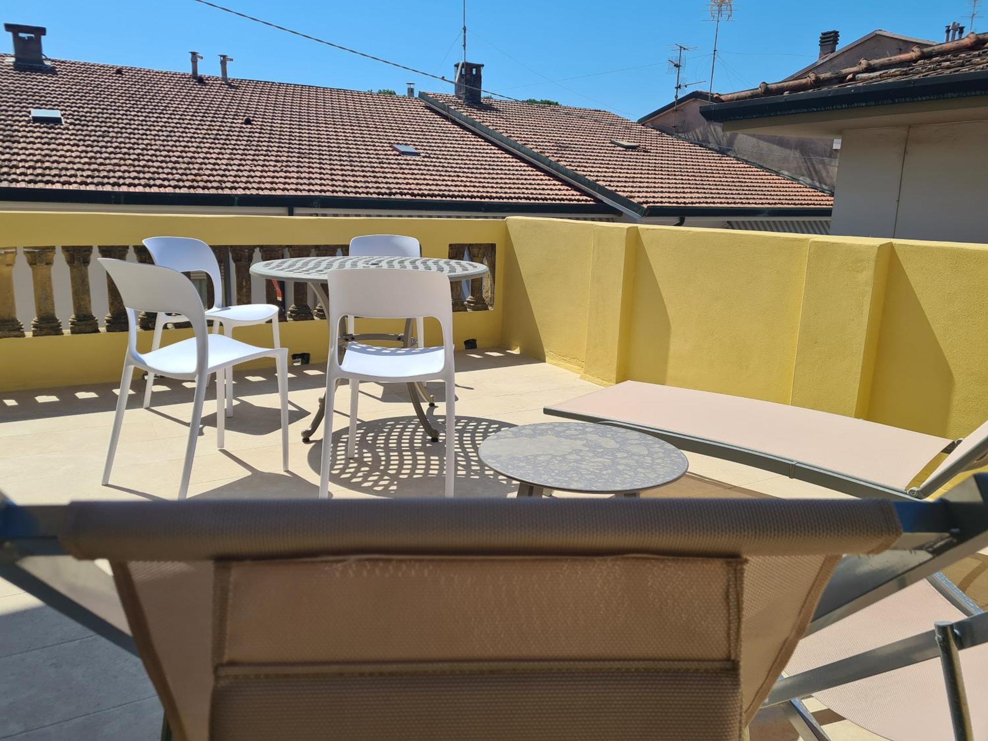 Allegra Viareggio Appartamento & Affittacamere Guest House Ngoại thất bức ảnh